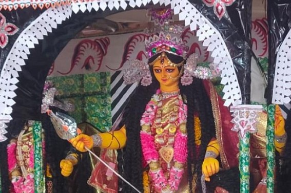 Durga puja kicked off on Maha-Saptami